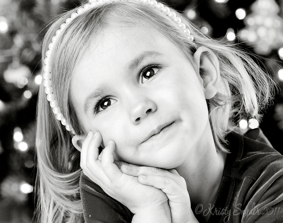 IMAGE: http://ksnyderphoto.smugmug.com/Recent/Just-Faces-1/i-W8XDqbW/0/XL/IMG7822-11x14b-copy-XL.jpg